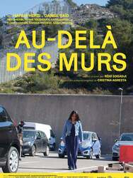 Au-delà des murs